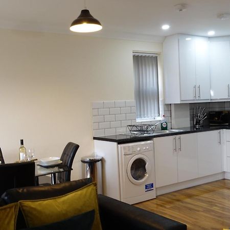 Luxury 2 Bed 2 Bath - Free Parking - 5Min To Airport - Sleeps 6 Apartment Ashford  ภายนอก รูปภาพ
