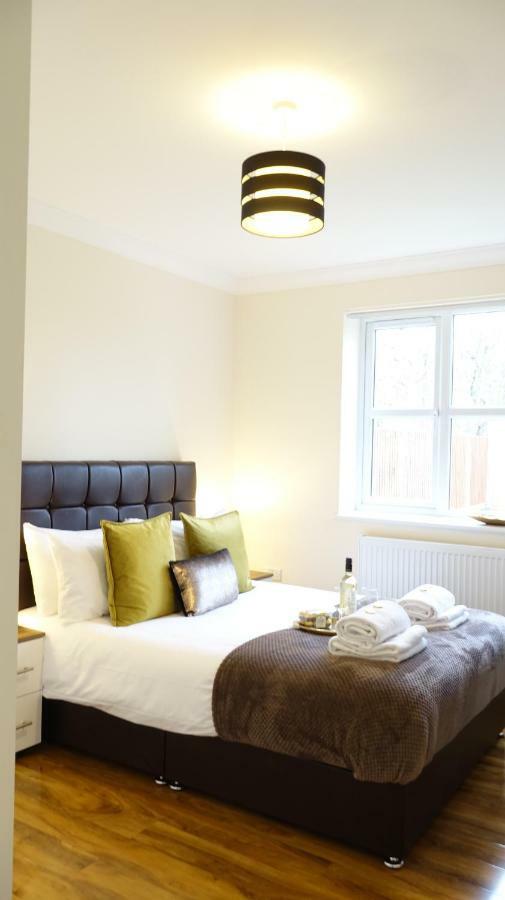 Luxury 2 Bed 2 Bath - Free Parking - 5Min To Airport - Sleeps 6 Apartment Ashford  ภายนอก รูปภาพ