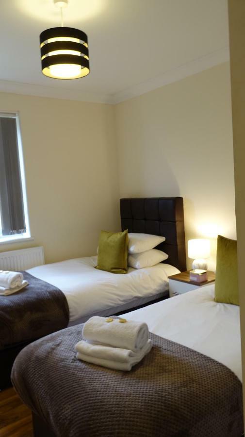 Luxury 2 Bed 2 Bath - Free Parking - 5Min To Airport - Sleeps 6 Apartment Ashford  ภายนอก รูปภาพ